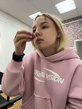 Sky Cutie online show from February 8, 4:49 am