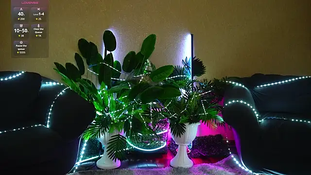 AnitaVon online show from May 13, 4:07 am