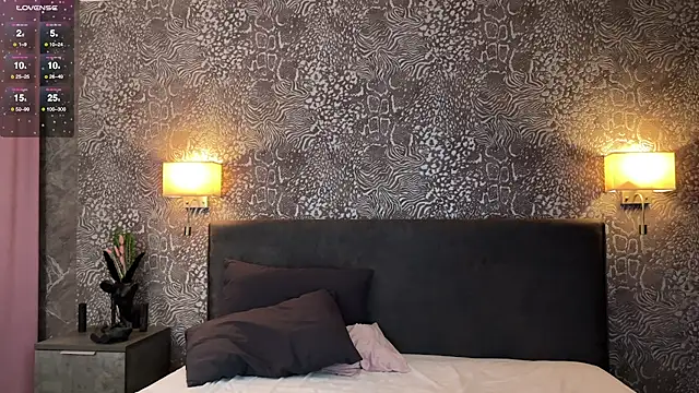 snusy online show from October 25, 3:25 am