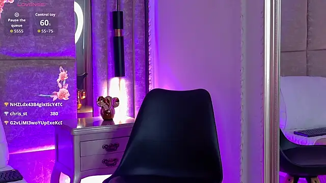 Martina-Roberts- online show from October 28, 4:29 am