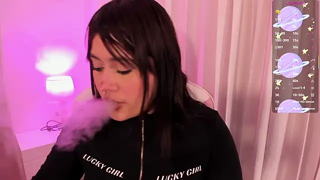 mia yeager online show from January 9, 3:33 am