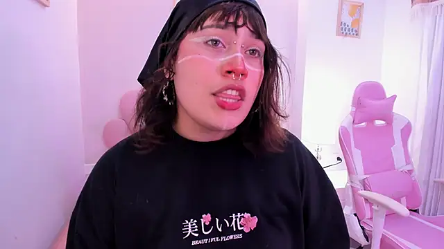 mia yeager online show from October 11, 3:55 am