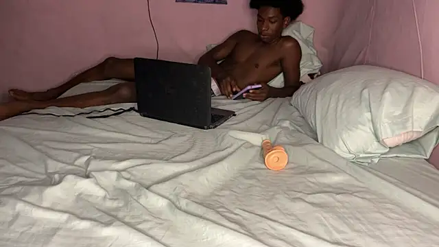 Snapshot of SpicyLolaX_NightDrip chatting on September 25, 1:48 am SpicyLolaX NightDrip online show from September 25, 1:48 am
