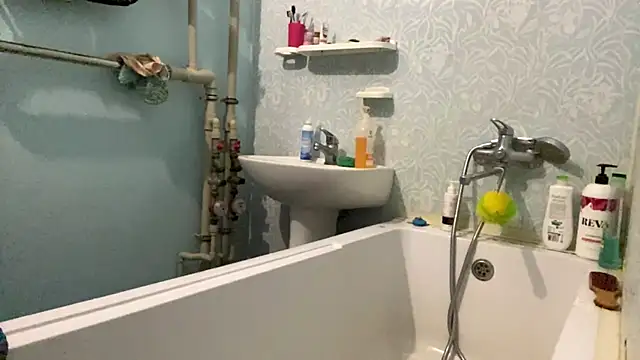 CandaceBlaze online show from November 7, 8:36 pm