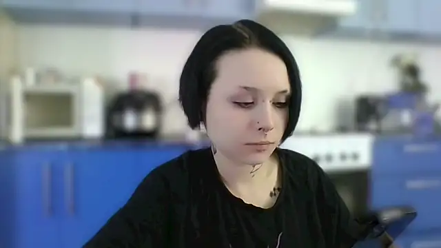 CandaceBlaze online show from November 20, 8:32 pm