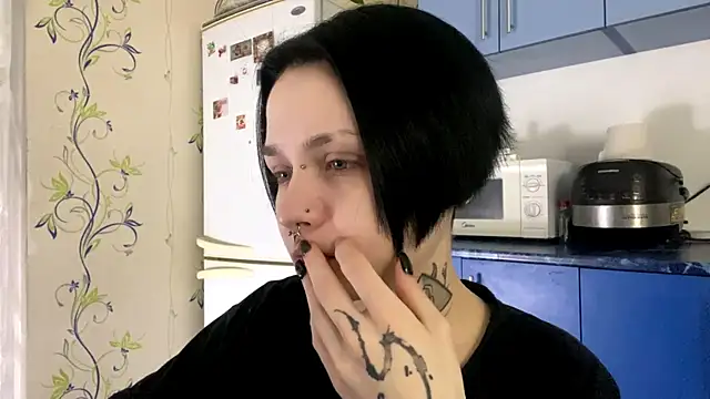 CandaceBlaze online show from October 28, 8:46 pm