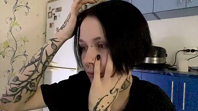 CandaceBlaze online show from November 13, 8:19 pm