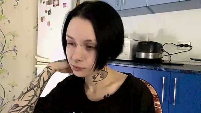 CandaceBlaze online show from November 6, 8:26 pm