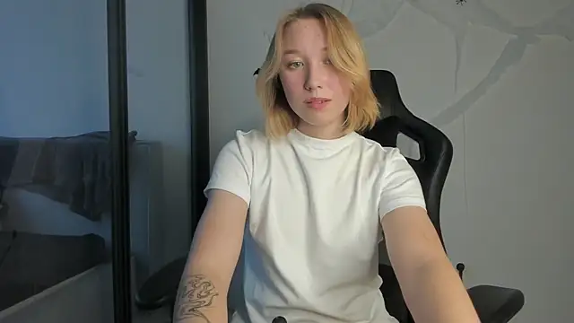 Agatha May online show from October 27, 12:01 pm