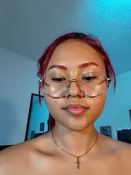 MAYASMITH   online show from May 15, 11:18 pm