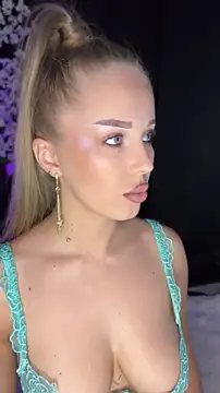 AubrieleRouj1 online show from May 17, 4:50 pm