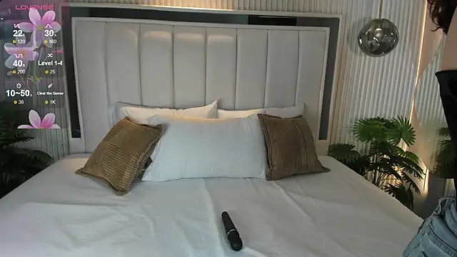 MariathLittle online show from September 10, 5:35 pm