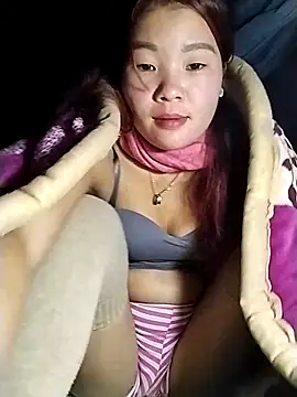 lylylove online show from December 22, 5:43 am