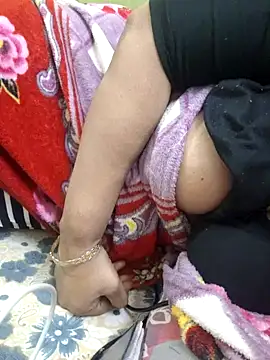 ARPITAGOYAL143 online show from November 19, 10:59 am