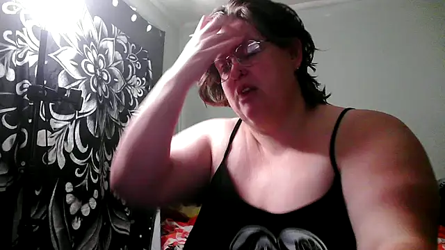 AngelDiamond online show from September 18, 1:04 am