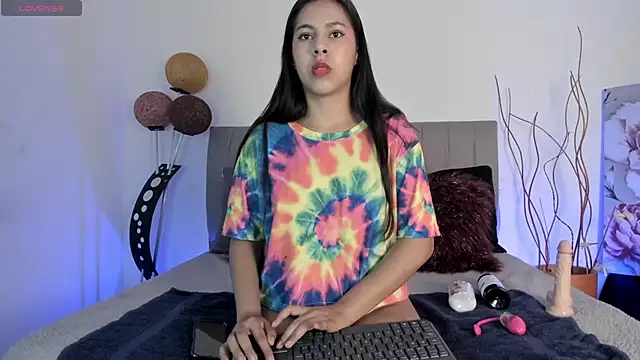SoffiRousee online show from September 19, 3:38 am