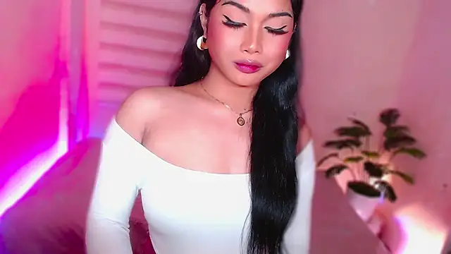 MissRumi Hunter online show from May 16, 12:46 am