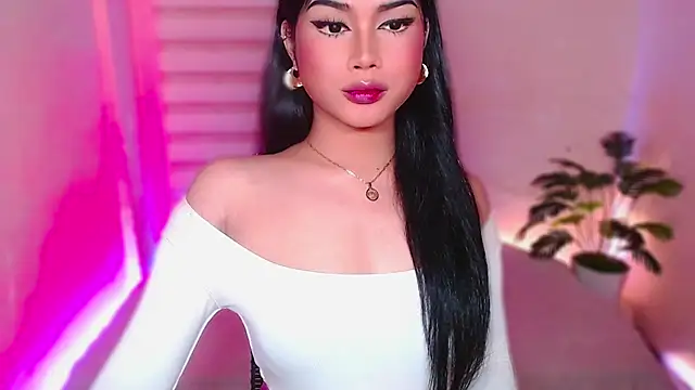 MissRumi Hunter online show from May 20, 10:40 pm
