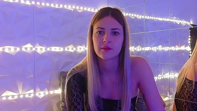 Aishha  online show from October 21, 5:11 am