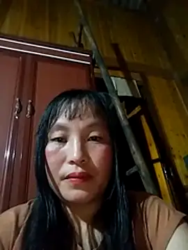 miss-su online show from December 3, 10:06 am