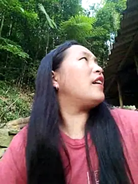 miss-su online show from May 16, 10:36 am