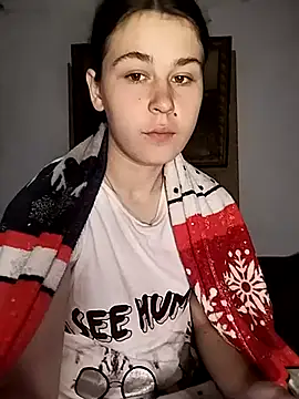 ToryTayler online show from May 4, 9:40 pm