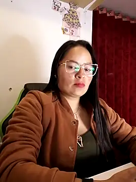 Daliz Leon online show from October 7, 1:43 am