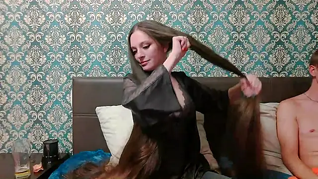 Rapunzel hairlover online show from October 9, 9:30 pm