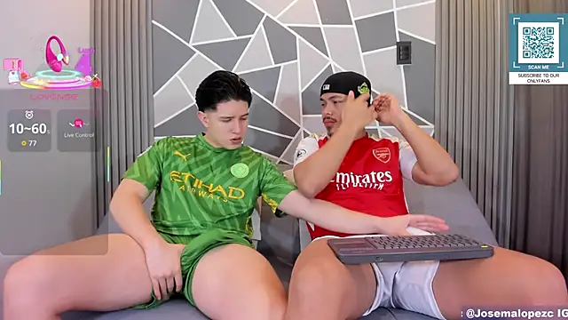 Danielanddamian online show from November 18, 4:24 am