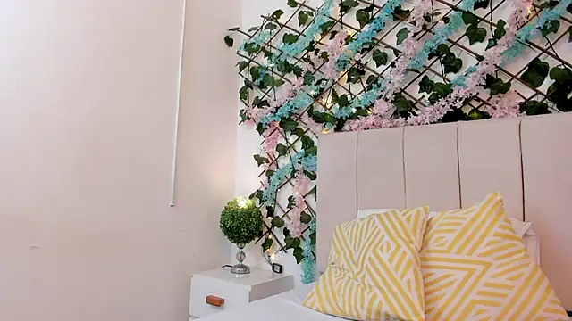 Sofiatatto online show from October 9, 8:57 pm