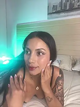 GabiHills online show from November 15, 7:59 pm