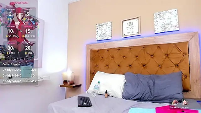 EmilyJonns online show from September 11, 1:55 pm