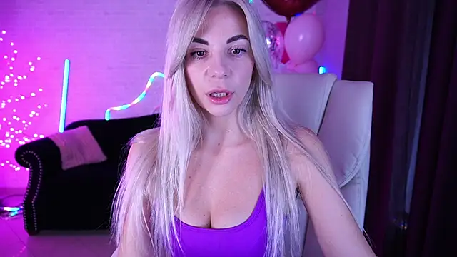 BellaRayyy online show from February 17, 2:38 pm