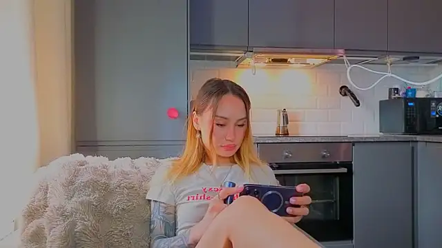 baobei03 online show from May 9, 12:40 pm