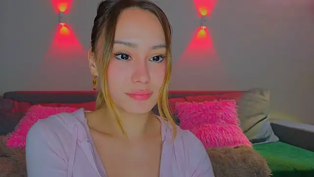 baobei03 online show from May 16, 7:35 pm