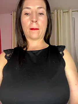 Snapshot of melissa_m_ chatting on September 15, 2:20 am melissa m online show from September 15, 2:20 am