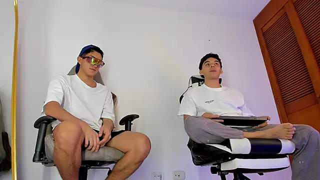 sotooliver3 online show from March 10, 8:57 pm