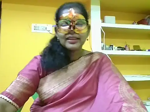 Snapshot of kavya1 chatting on September 21, 6:50 pm kavya1 online show from September 21, 6:50 pm