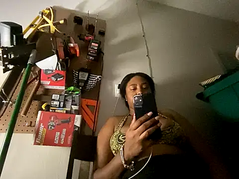 princesslivv online show from October 24, 4:19 am