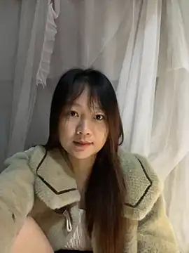 Hinne07 online show from December 2, 1:51 am