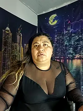 curvy diva  online show from May 20, 9:50 am