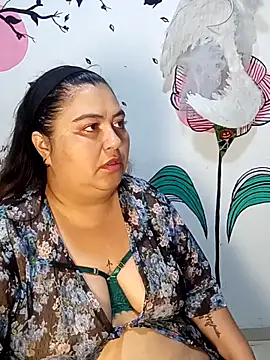 curvy diva  online show from November 24, 11:23 am