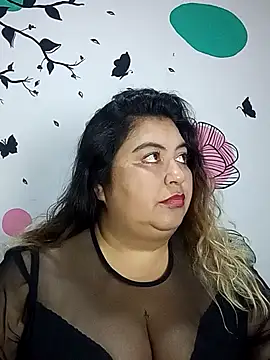 curvy diva  online show from October 22, 12:32 pm