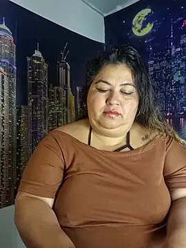curvy diva  online show from May 23, 10:13 am