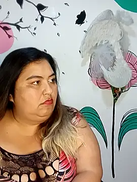 curvy diva  online show from November 12, 2:59 pm