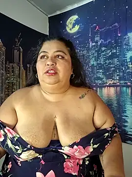 curvy diva  online show from May 16, 10:36 am