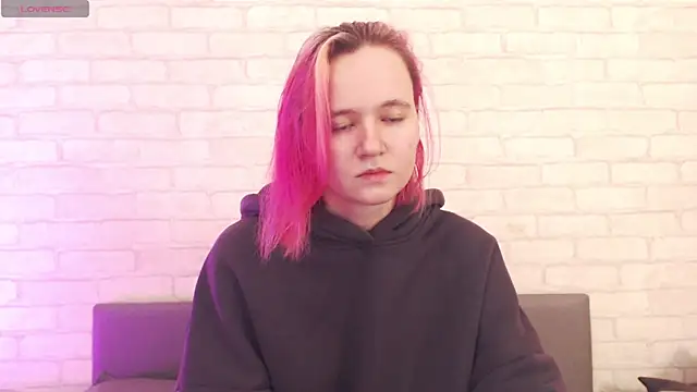 Ericha Stone online show from November 6, 8:09 am