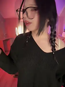 YourLittleDevil online show from March 20, 5:56 am