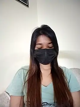 midnightmuse-03 online show from May 3, 1:03 pm