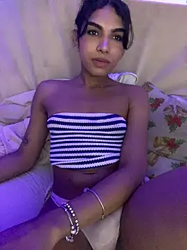 VeronicaSaenzx online show from December 15, 12:49 am